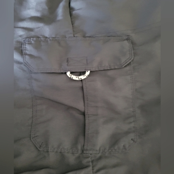 Wrangler Cargo Shorts - Picture 10 of 11